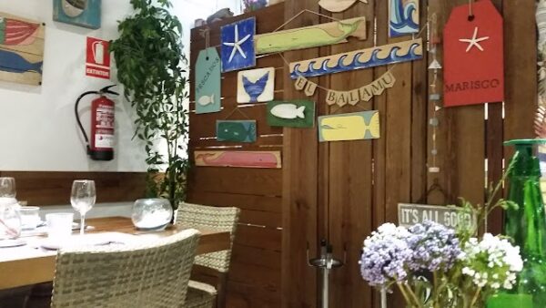 Restaurante de cocina asturiana tradicional con toque actual en Llanes - Imagen 2