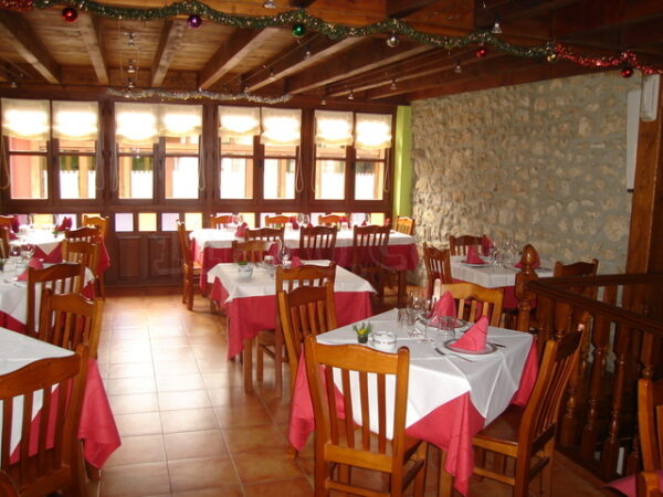 Sidrería tradicional asturiana con cocina casera en Vidiago - Imagen 3