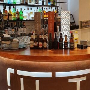 Bar lounge en Laredo con cócteles exclusivos y ambiente sofisticado