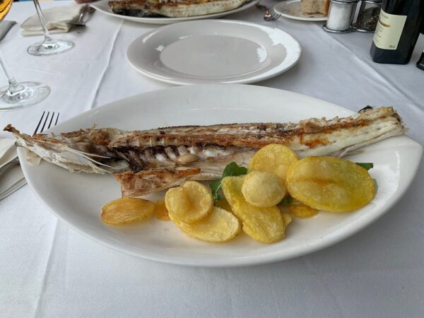 Sidrería–restaurante en la Plaza Mayor de Llanes con terraza - Imagen 3