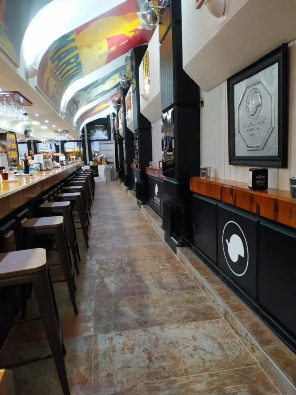 Vermutería clásica y cultura del aperitivo en Oviedo - Imagen 2