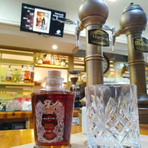 Vermutería clásica y cultura del aperitivo en Oviedo